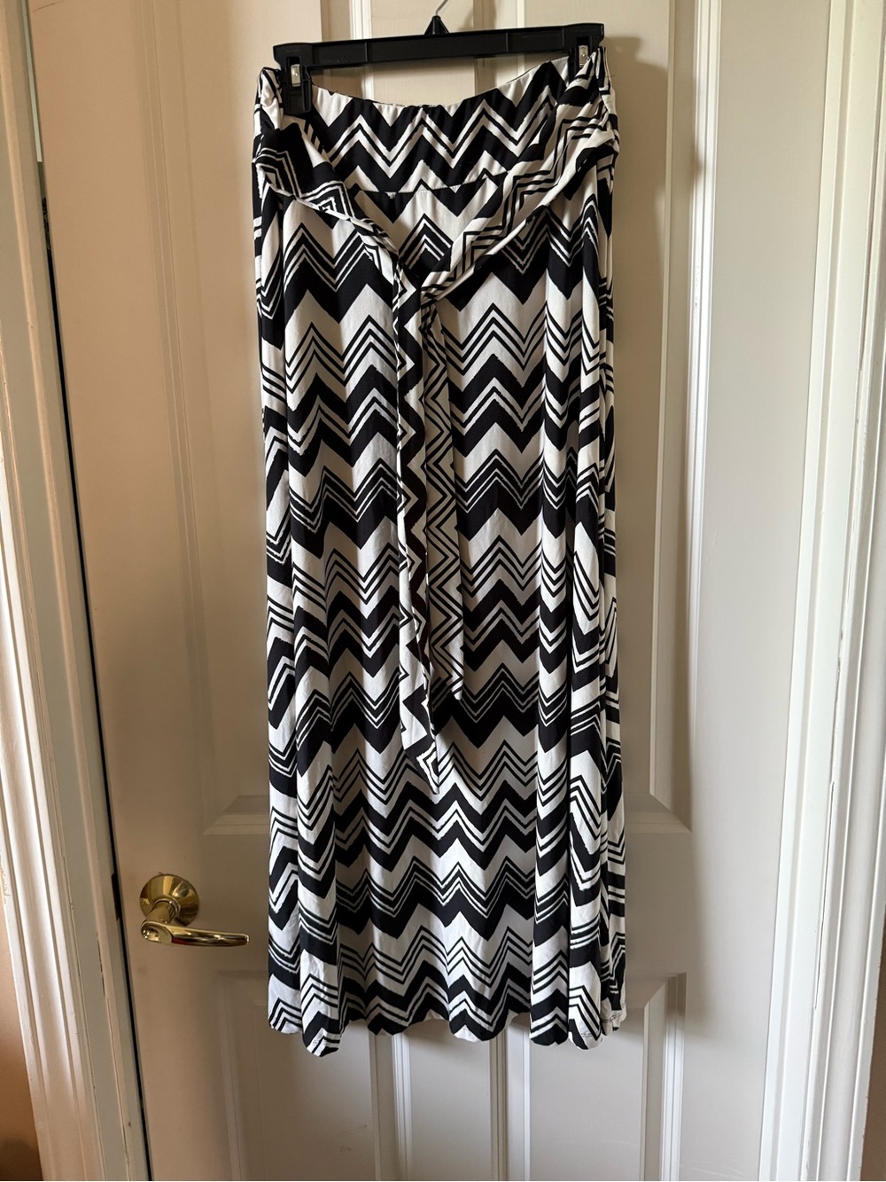 Robert Louis Black & White Chevron Maxi Skirt with Tie Waist